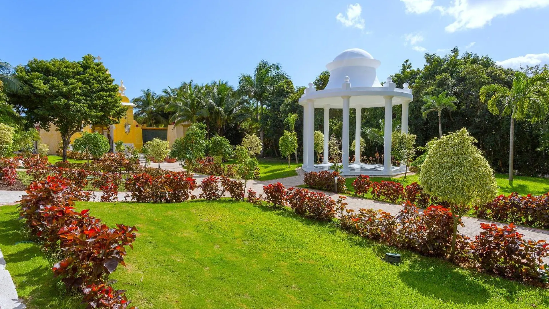 Family Selection At Grand Palladium Kantenah Resort & Spa Akumal 5*,