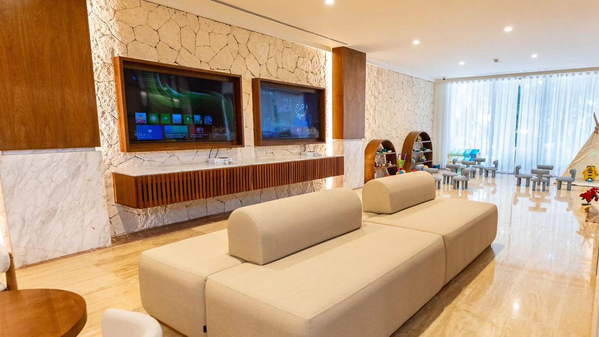 Family Selection At Grand Palladium Kantenah Resort & Spa Akumal