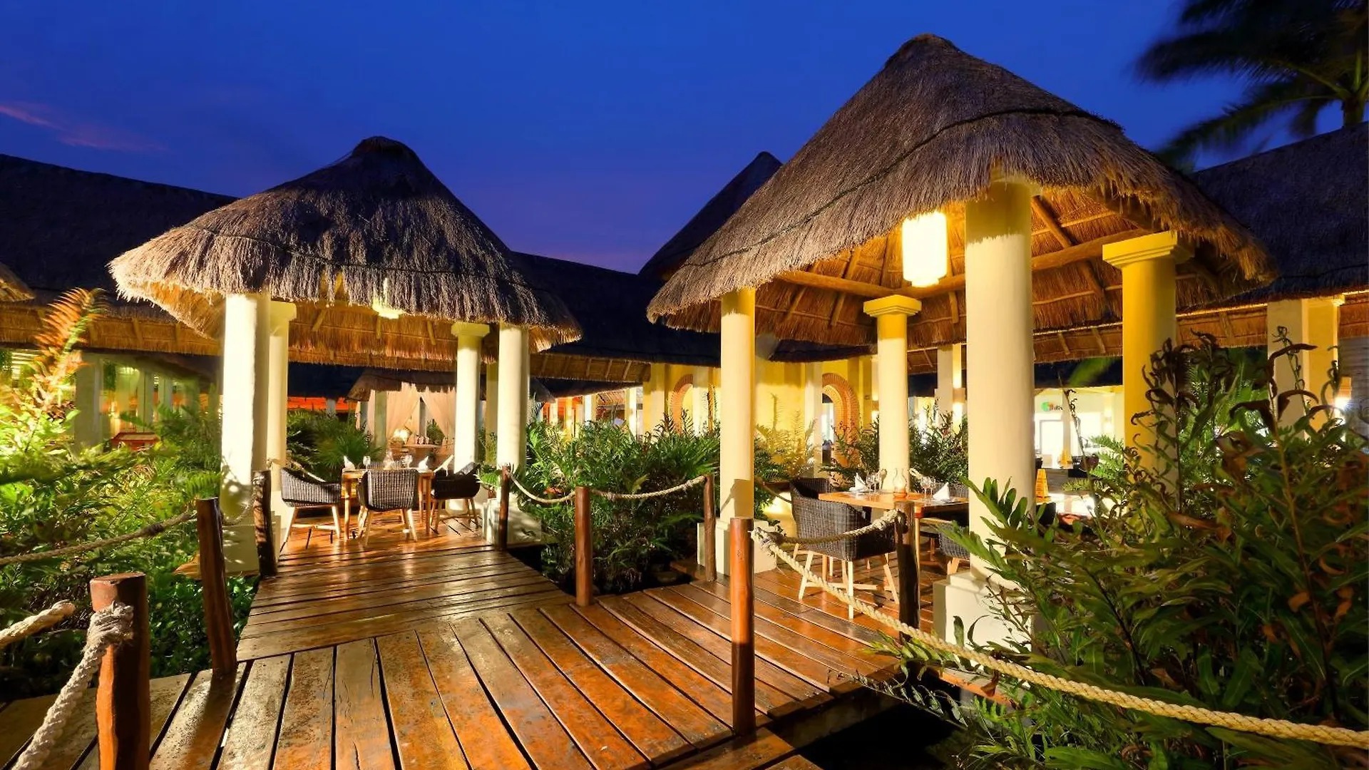 Family Selection At Grand Palladium Kantenah Resort & Spa Akumal
